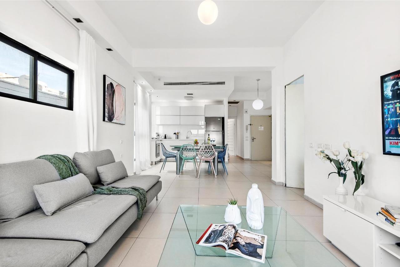 Glorious Renovated Apartment On Top Of The Beach Tel Aviv Exteriér fotografie