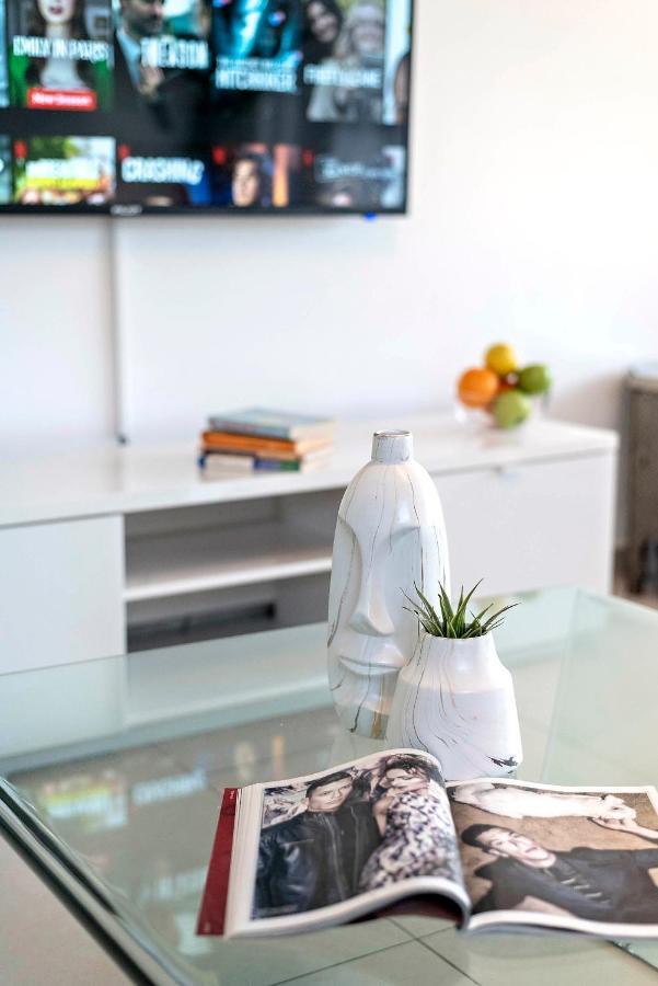 Glorious Renovated Apartment On Top Of The Beach Tel Aviv Exteriér fotografie