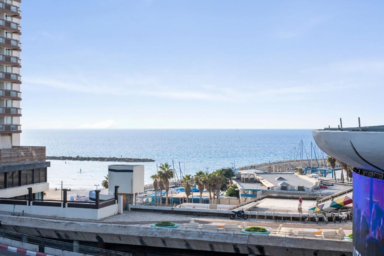 Glorious Renovated Apartment On Top Of The Beach Tel Aviv Exteriér fotografie