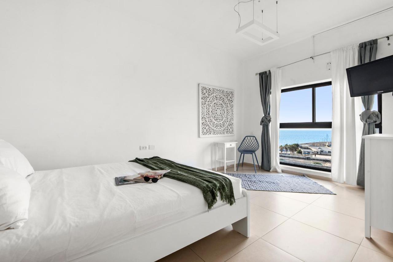 Glorious Renovated Apartment On Top Of The Beach Tel Aviv Exteriér fotografie